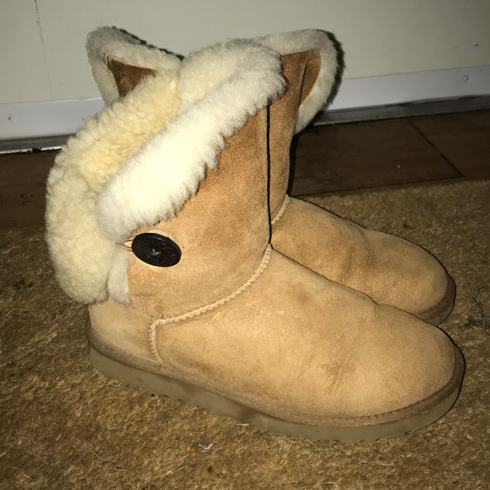 Bailey button uggs w/ Ugg water & stain repellent
